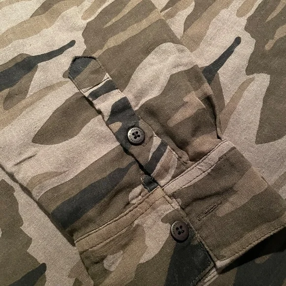 Sanctuary Boyfriend Camo Shirt Size Medium - Picture 3 of 8